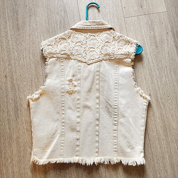 Shabby Chic 100% Cotton Vest in Cream - Picture 3 of 5